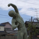 【体操する銅像】a0016_000122